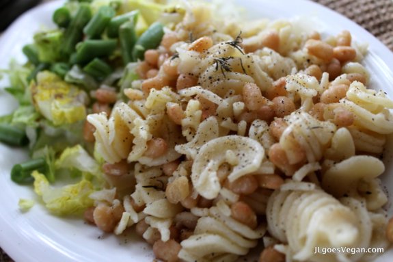 Post image for Pasta with White Beans {Vegan}